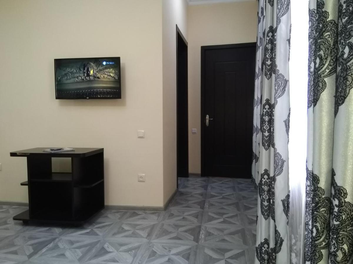 Hotel Flat in Batoumi Extérieur photo