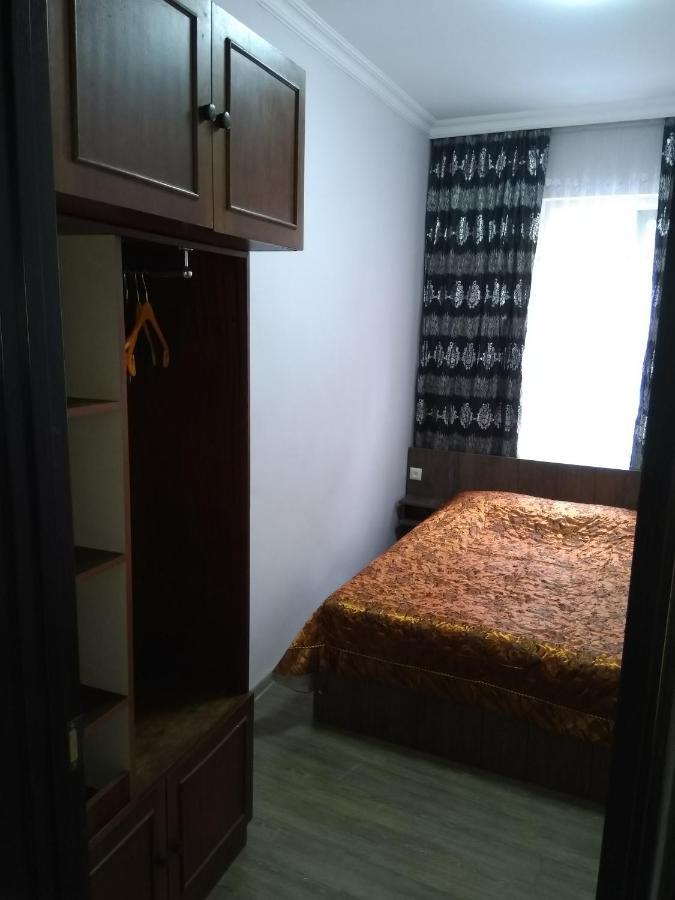 Hotel Flat in Batoumi Extérieur photo