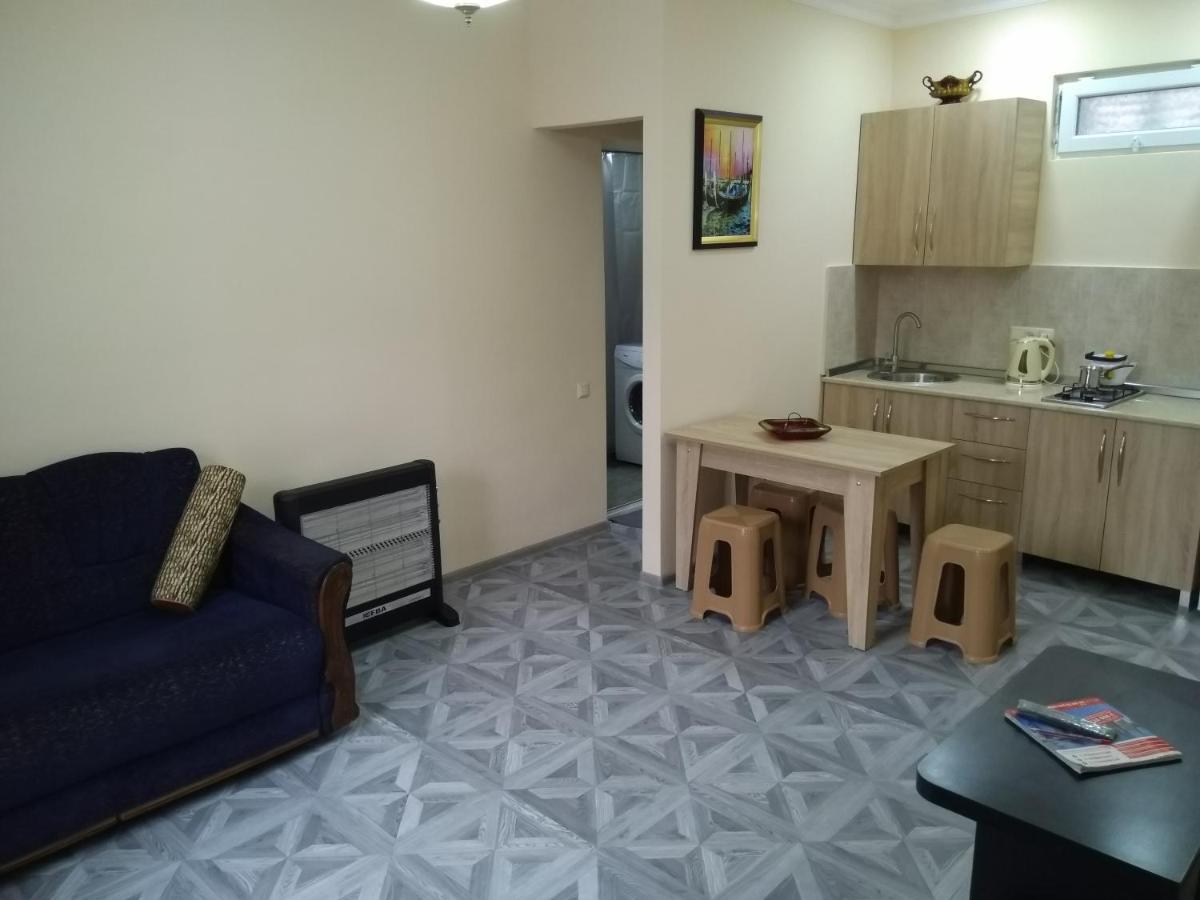 Hotel Flat in Batoumi Extérieur photo